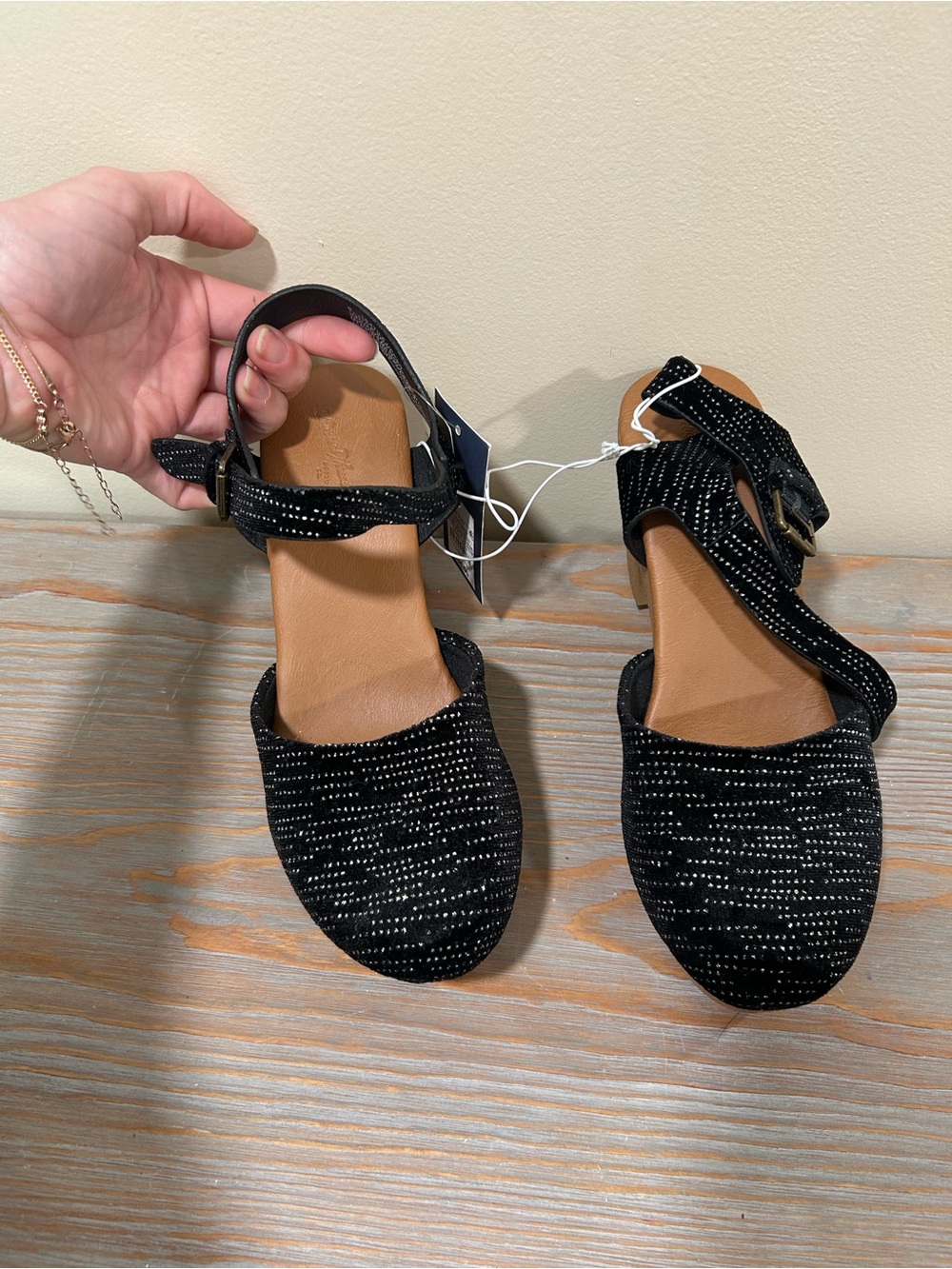 NWT Universal Threads